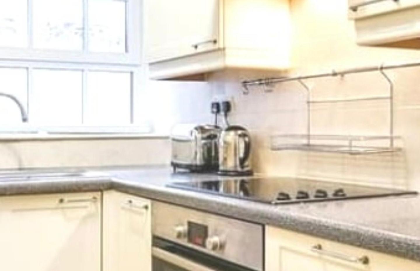 Sunny 1 Bedroom Flat In Central ลอนดอน ภายนอก รูปภาพ